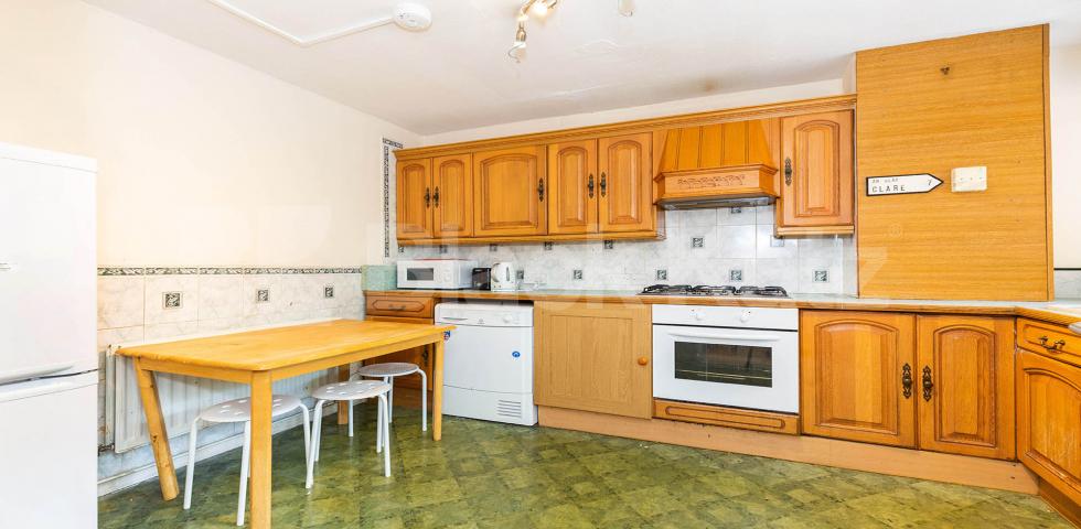 			IDEAL FOR UCL & ROYAL VET STUDENTS!, 3 Bedroom, 1 bath, 1 reception Flat			 Crowndale Road, MORNINGTON CRESCENT 